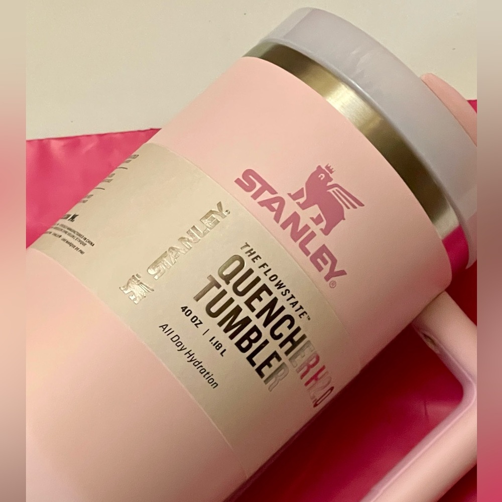 NEW STANLEY 40 OUNCE PINK QUENCHER H2.0 FLOWSTATE TUMBLER - Picture 3 of 11